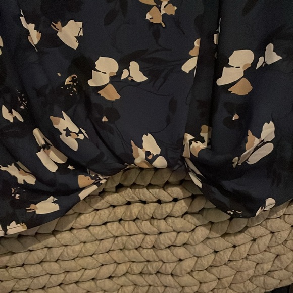 Women’s blouse - Picture 2 of 3